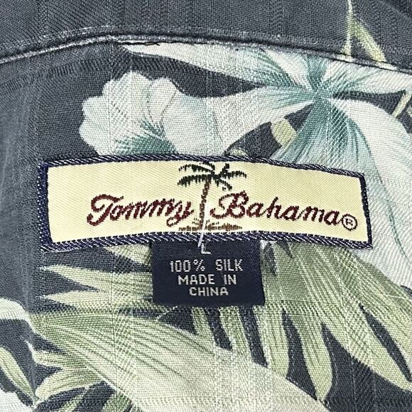 Tommy Bahama Large 100% Silk Hawaiian Aloha Shirt Floral Blue Green on Black - Picture 3 of 4
